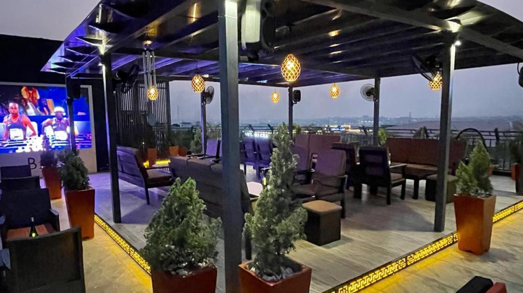 Phoenicia Suites Wupa Exteriér fotografie