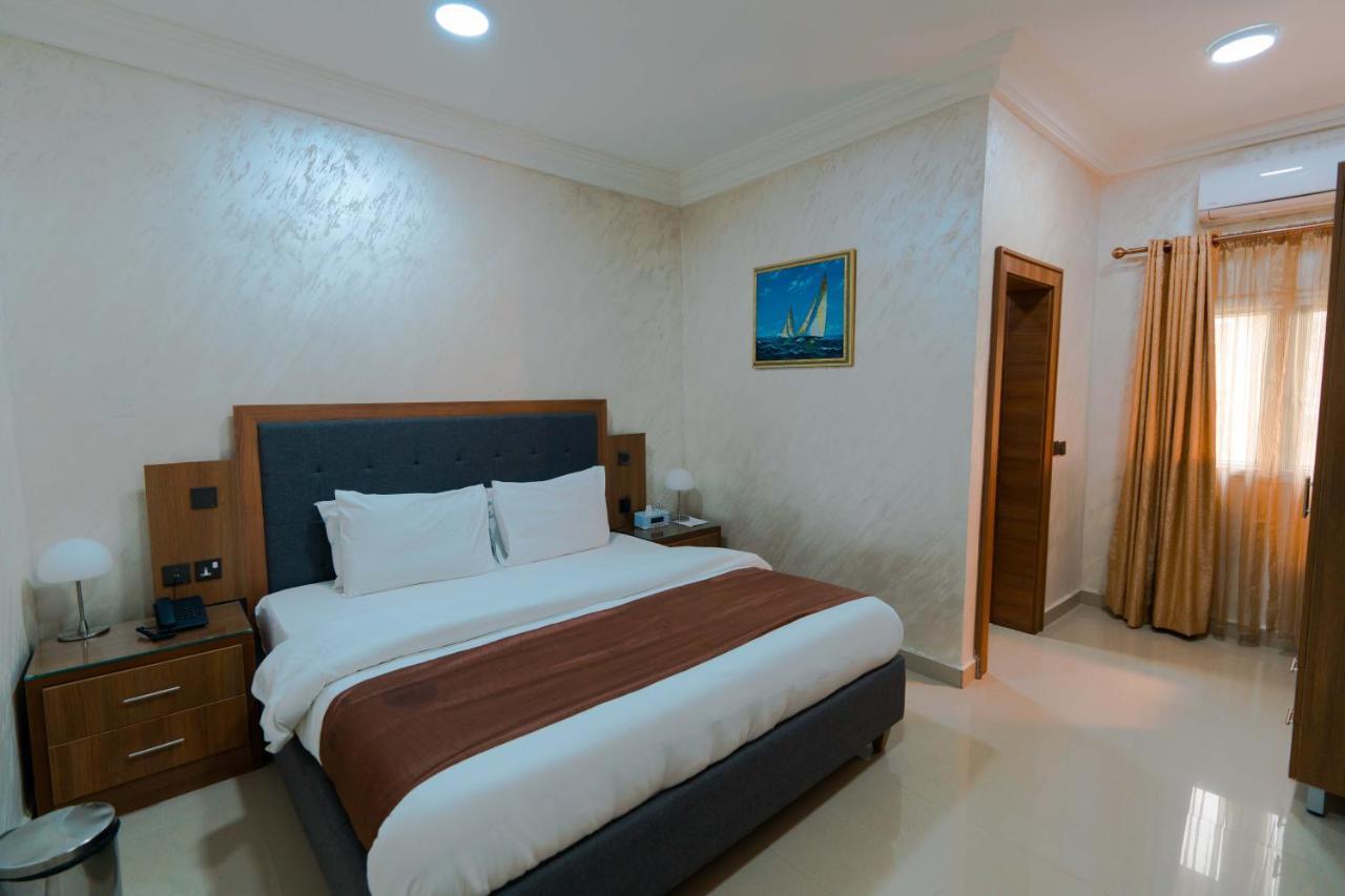 Phoenicia Suites Wupa Exteriér fotografie
